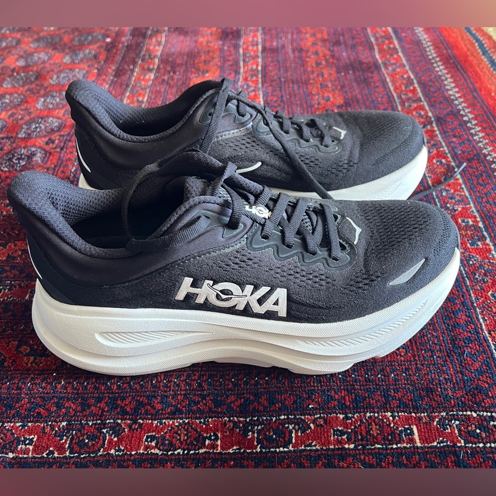 Hoka Bondi 9 Women's Shoes - Black and White